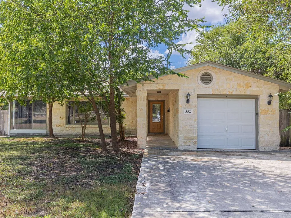 352 Tuttle Rd