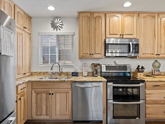 5th image of 2543 Kubel Ave