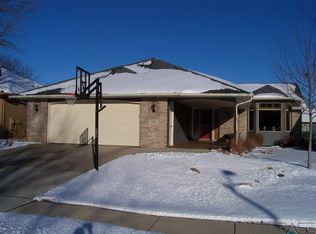 312 N Penstemon Ave, Sioux Falls, SD 57110