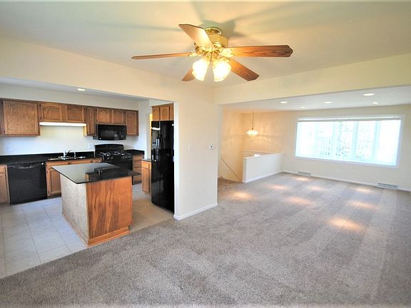 5th image of 16154 Ozark Ave