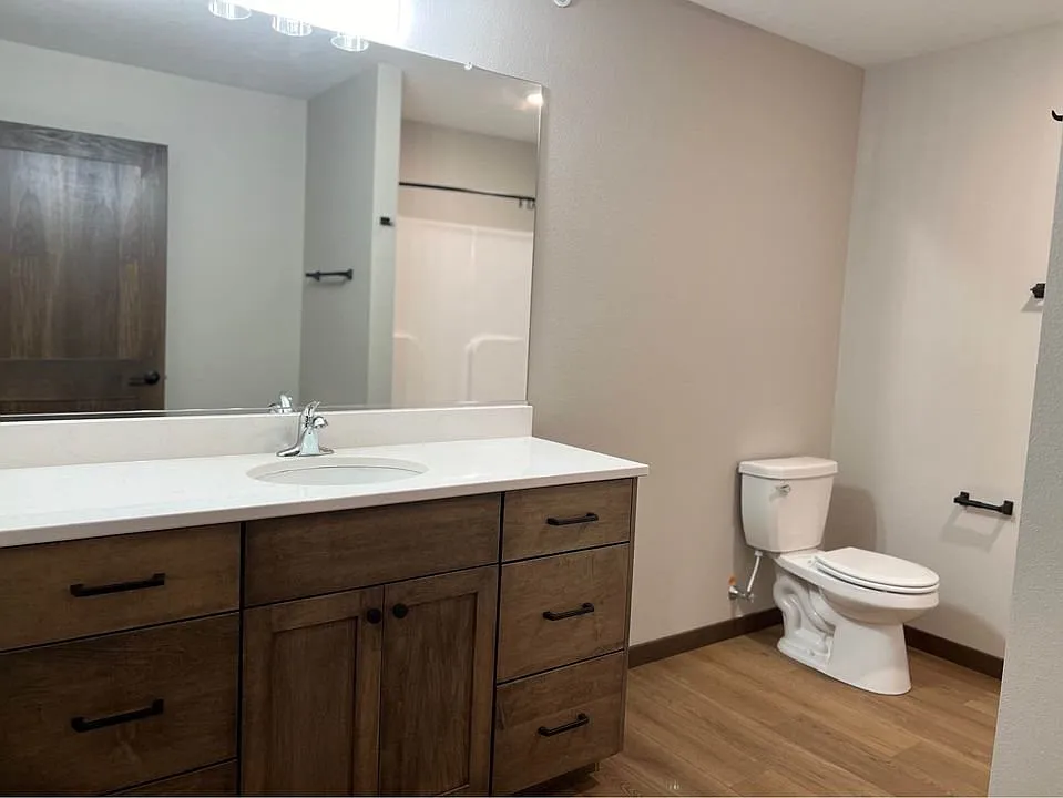 2 bed, 1200 sqft, $1,525 — Photo 3