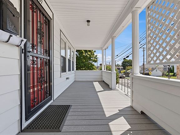 2nd image of 37 Bridge St