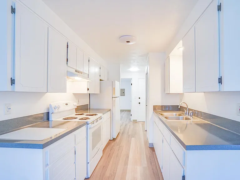 Westwood Apartments — Photo 13