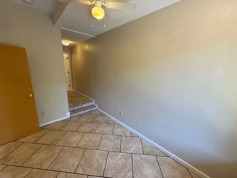 291 Clay St W #3 — Photo 21