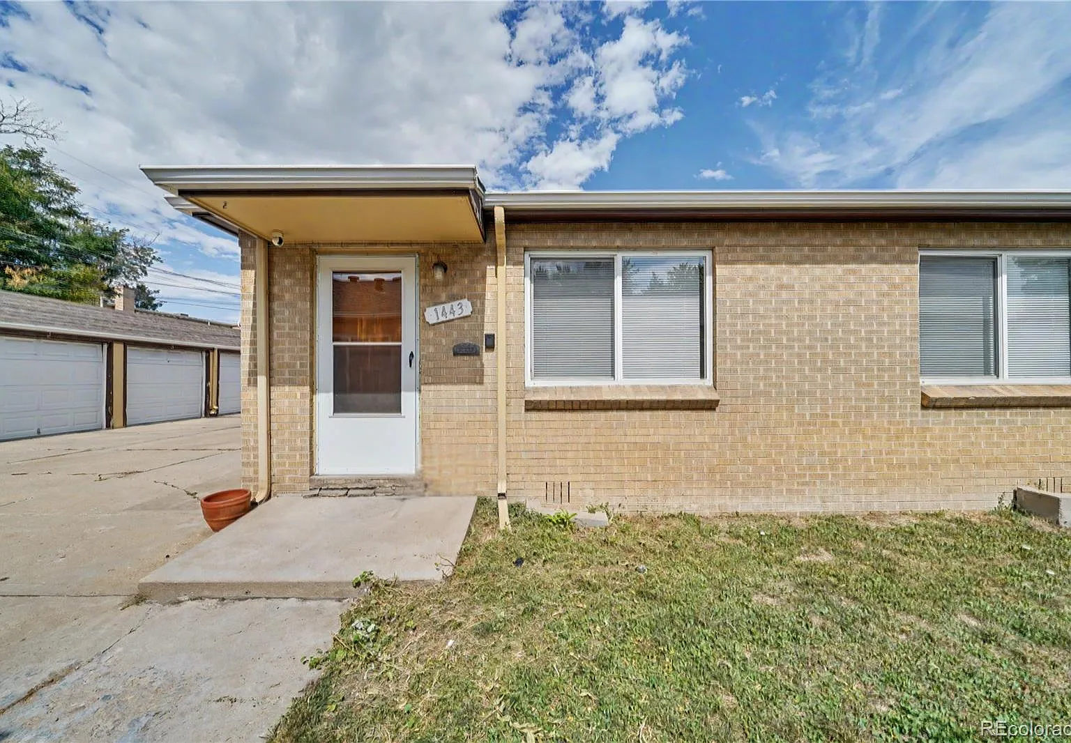 2 bed, 1.0 bath, 950 sqft, $1,995 — Photo 1