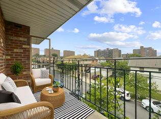 62-29 102nd St #3F, Rego Park, NY 11374