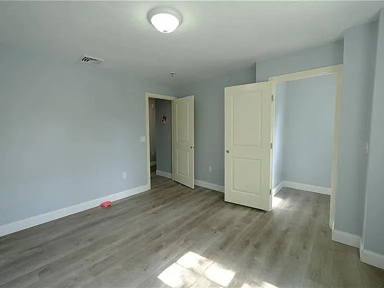 125 Franklin St #3 — Photo 10
