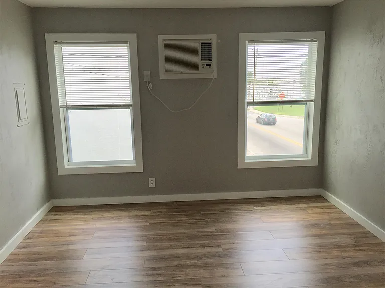 107 Washington St #6 — Photo 14