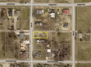312 NW 11th St, Washington, IN 47501