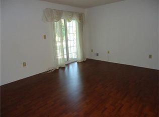 25 Pembrook Ave, North Brunswick, NJ