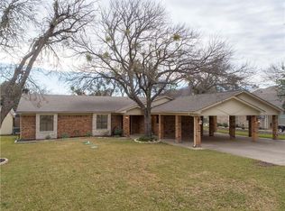 4114 Apache Trail Ct, Granbury, TX 76048