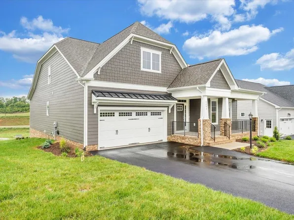 2205 Carroll Dr, Blacksburg, VA 24060