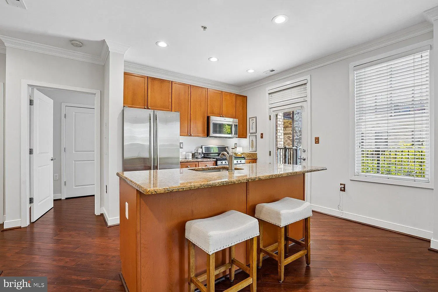 The Preston Condominium — Photo 4
