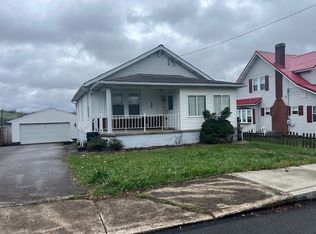 206 N Water St, Masontown, PA 15461