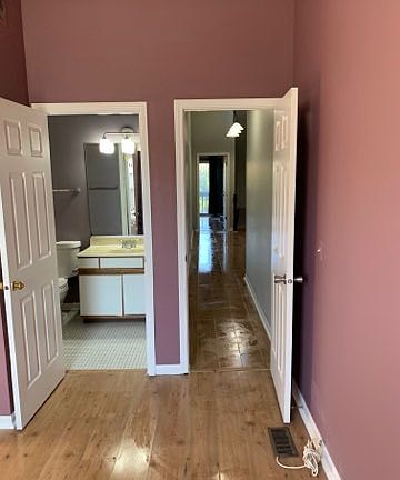 5th image of 510 Nicole Dr APT A