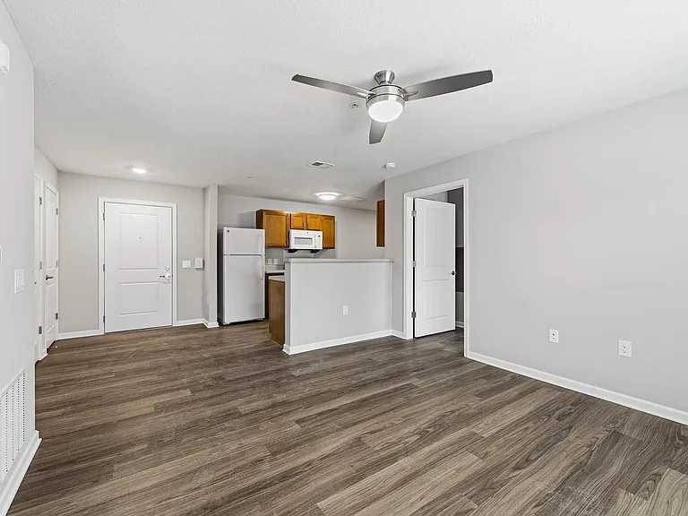 Granville Woods Lofts II — Photo 21