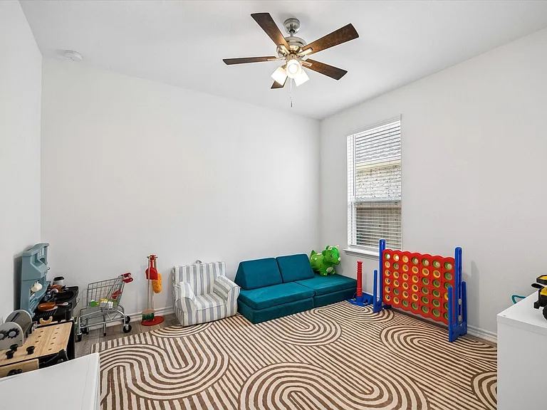 551 Ruby Bend Ln — Photo 16