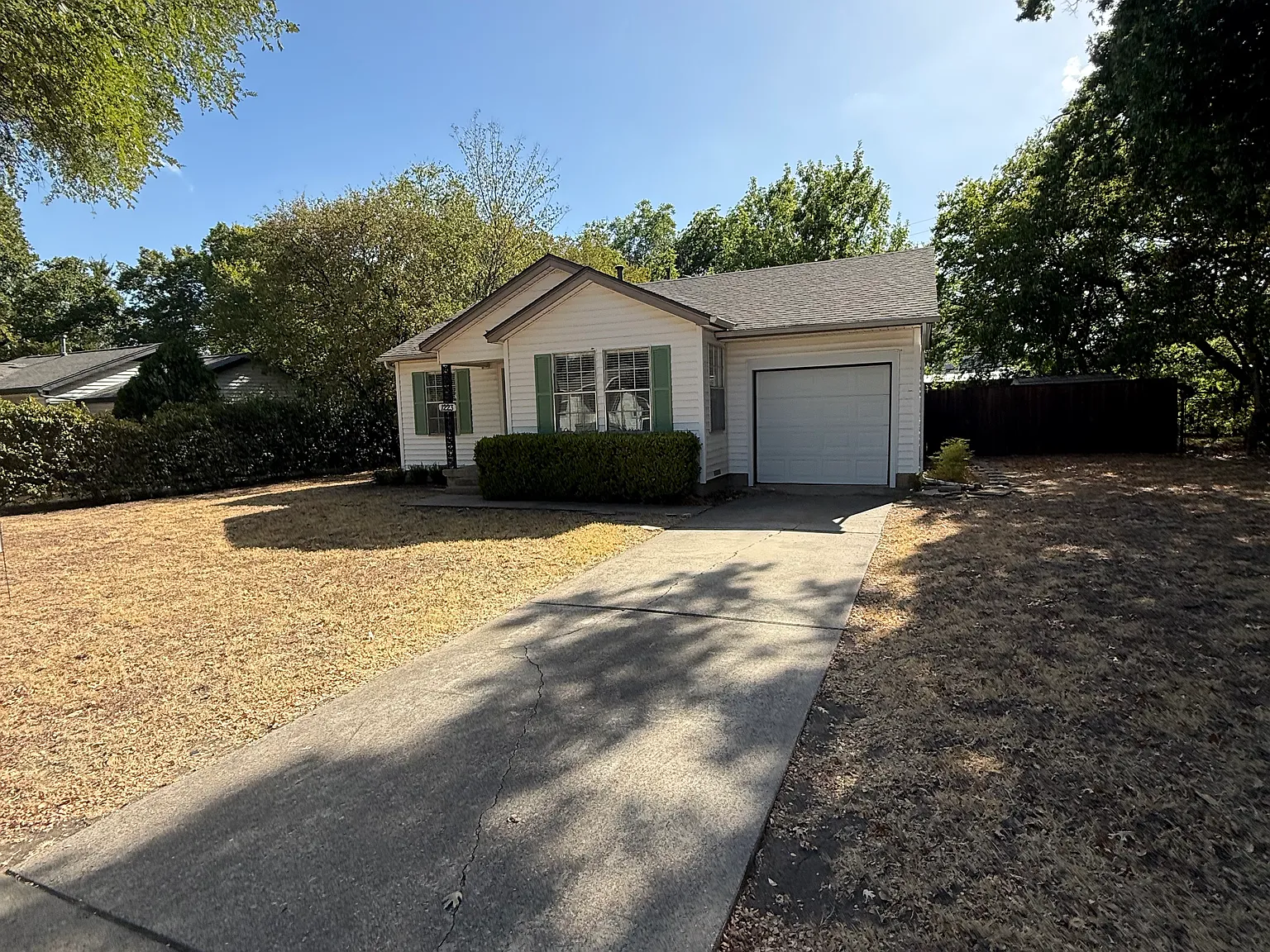 2 bed, 980 sqft, $1,900 — Photo 3