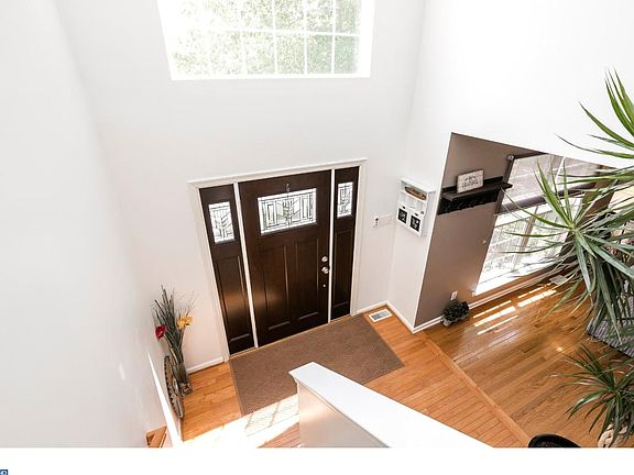 4th image of 147 Marquis Dr