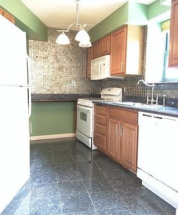 5th image of 68 Garden St APT 004F