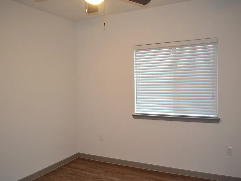 Majestic Ranch Apartment Homes — Photo 32