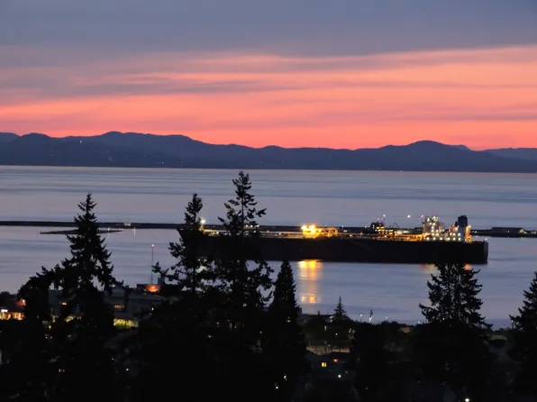 704 S Alder St, Port Angeles, WA 98362