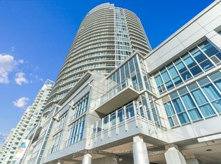 218 Queens Quay W #1007, Toronto, ON M5J