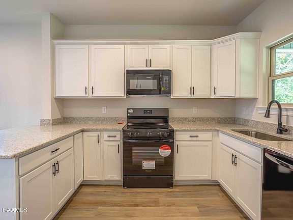 4th image of 218 Cainwood Ct