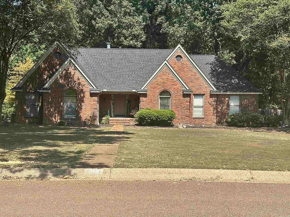 1st image of 1887 Montrose Dr