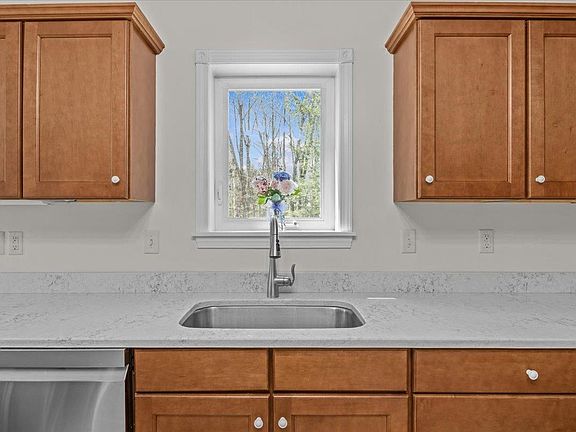 5th image of 113 Hillside Lane