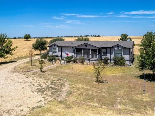 529 State Highway 320, Lott, TX 76656