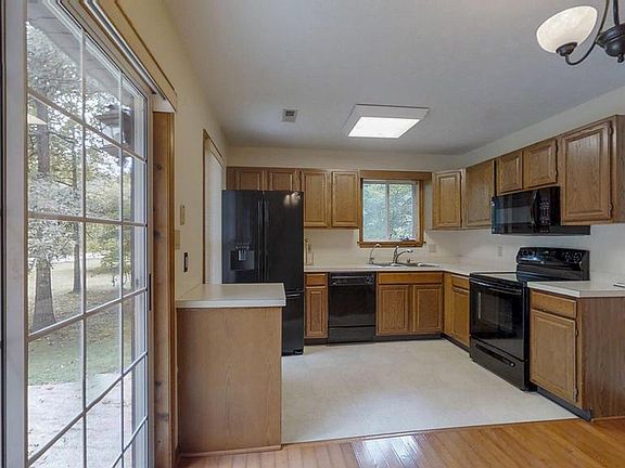 4th image of 23145 Pine Bark Ln