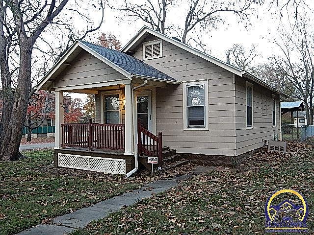 1st image of 2800 SE Virginia Ave