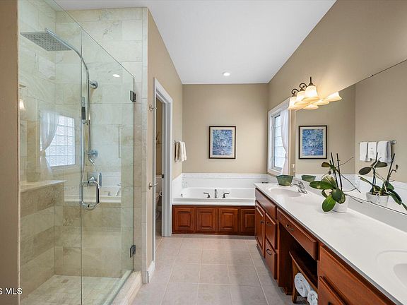 4th image of 7906 Clover Creek Rd