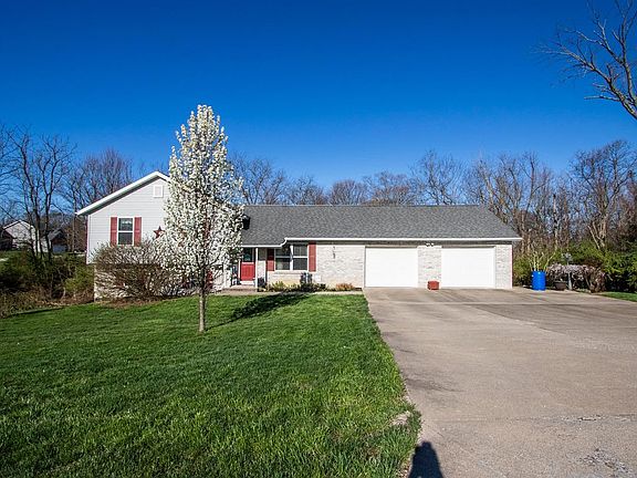 3rd image of 4800 Tall Oak Dr