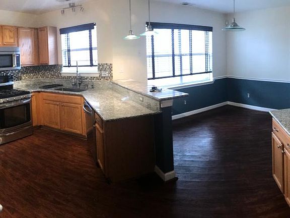 Granite Countertops High end Appliances