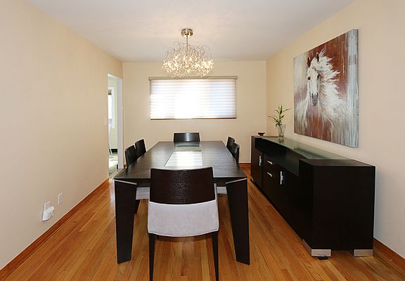 5th image of 383 Elm Dr