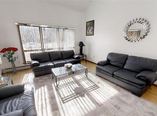 12 Nob Ct, Westerly, RI 02891