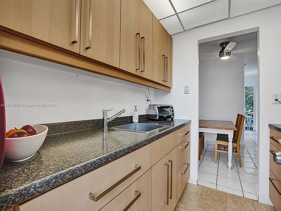 2nd image of 16750 NE 14th Ave APT 210