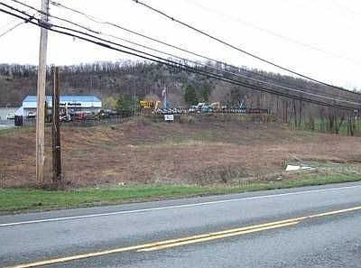 1st image of 124 Windsor Hwy