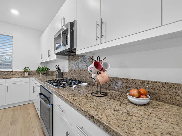 30994 Douglas Crest Cir — Photo 38