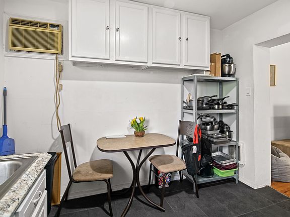 5th image of 1808 E Huntingdon St Floor 1