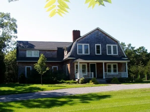 https://photos.zillowstatic.com/fp/bf696fe20736e98d619d7d3466b120a9-p_e.webp