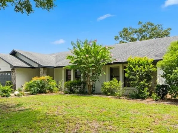 7213 Regent Dr, Lakeland, FL 33810