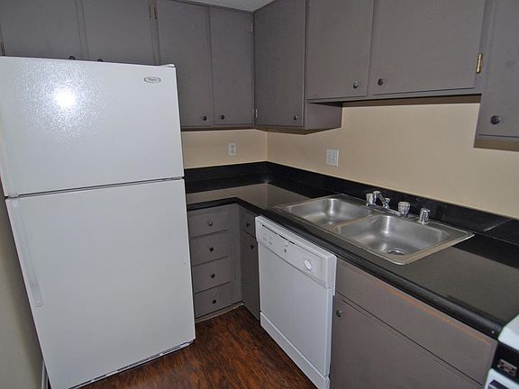 3rd image of 700 W University Dr Unit 254