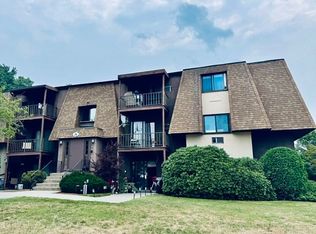 491 W Central St APT A7, Franklin, MA 02038