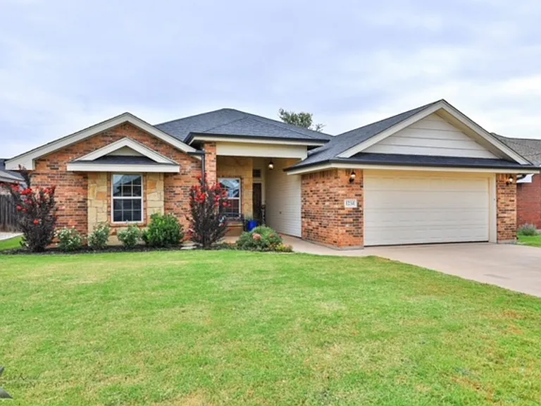 1234 Briar Cliff Path — Photo 1