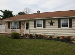 277 W 5th St, Quarryville, PA 17566