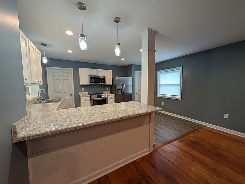 1 bed, 1.0 bath, 900 sqft, $1,045 — Photo 4
