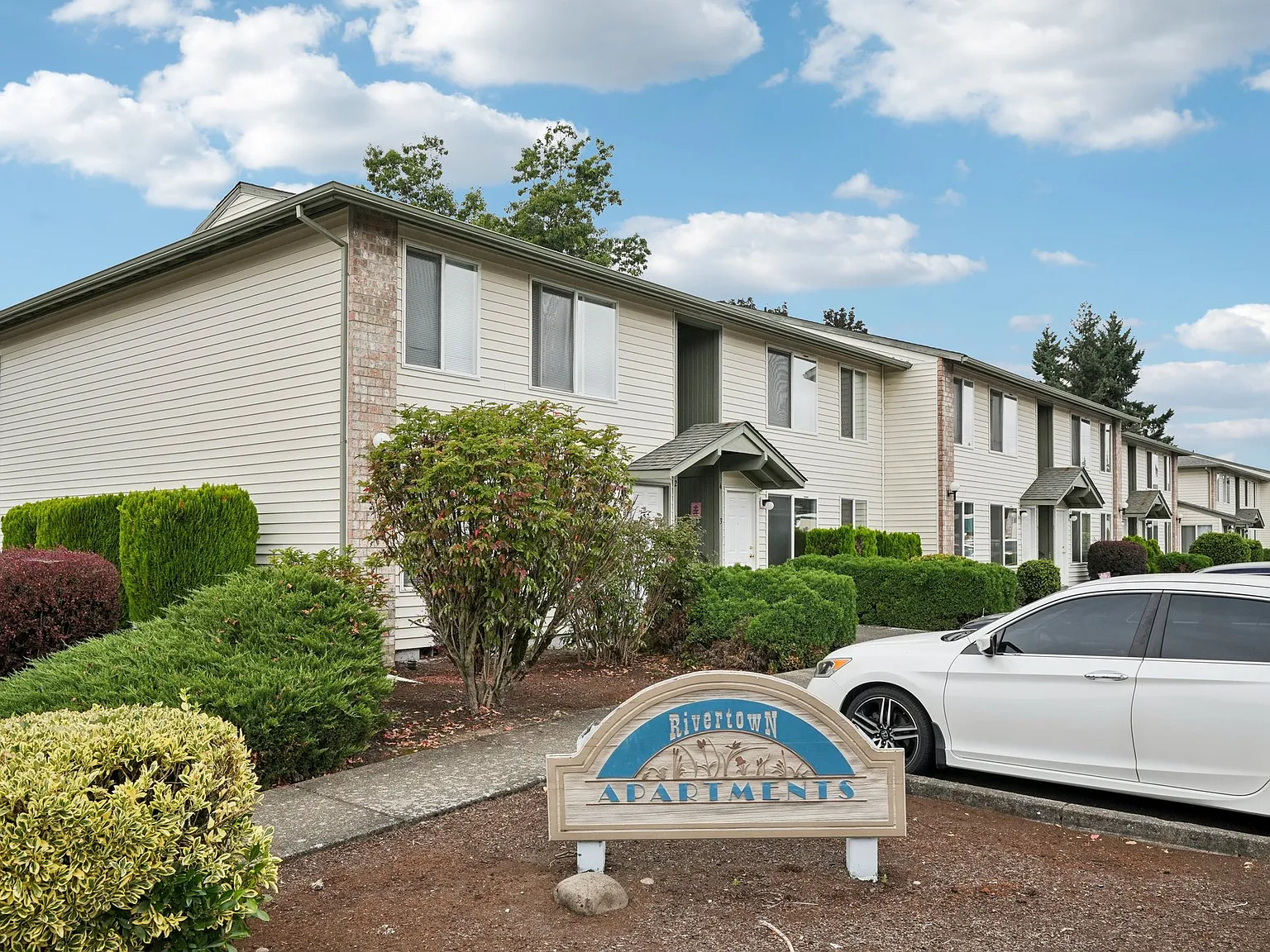 Rivertown Apartments — Photo 2